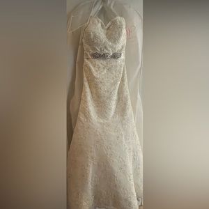 Wedding gown